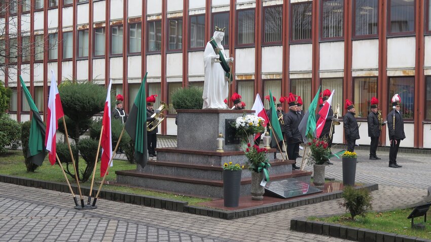 Powiększ: 