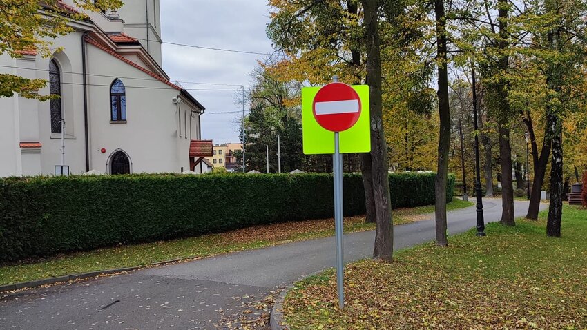 Powiększ: